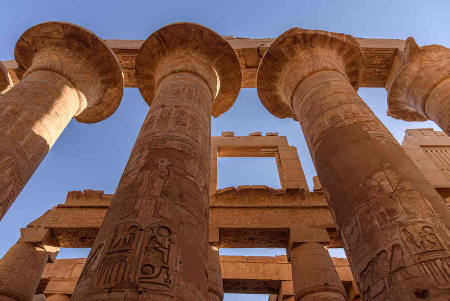 Egipto 058 - Luxor - Templo de Karnak - Sala Hipóstila.jpg